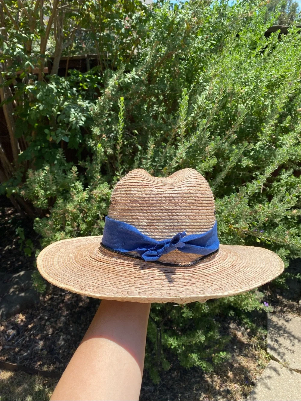Women's Palm Leaf Straw Wide Brim Sun Hat with Blue Linen Hatband & Chinstrap